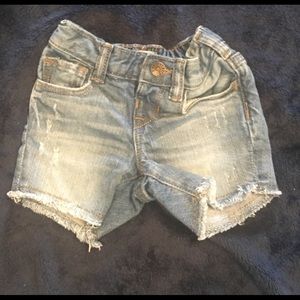 Like new. Baby Gap cutoff denim shorts.